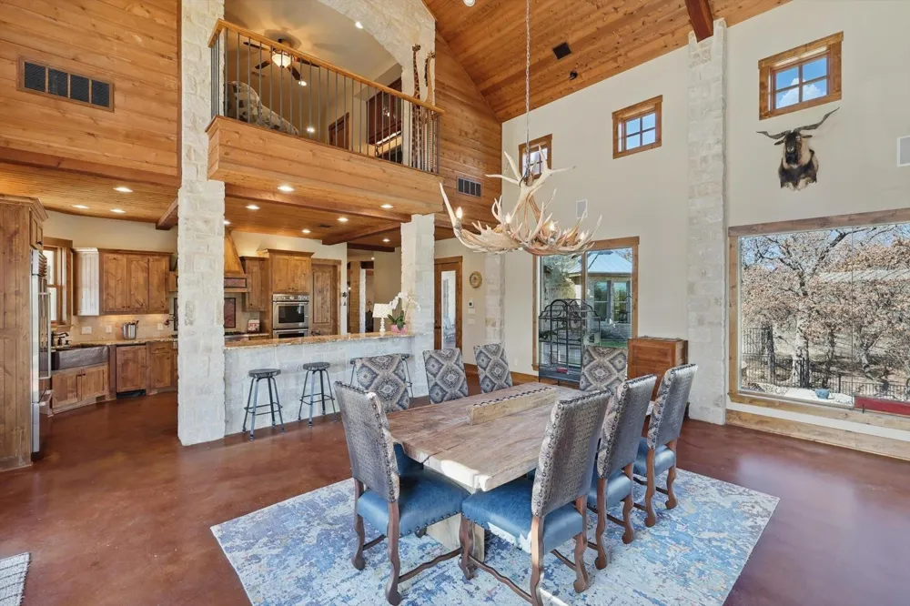 133 E Bozeman Lane Fort Worth, TX 76108