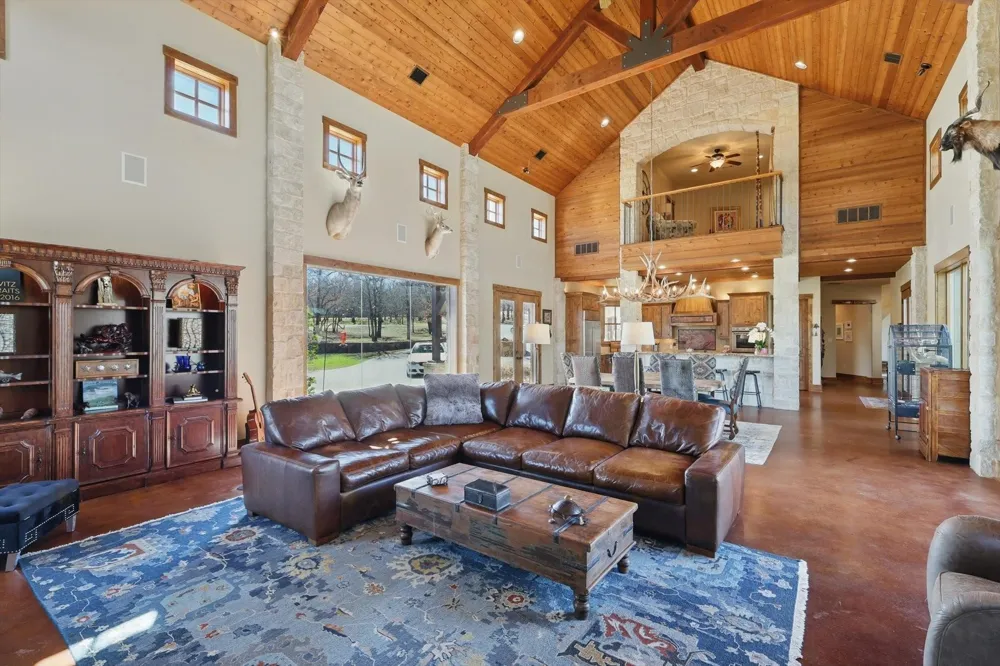 133 E Bozeman Lane Fort Worth, TX 76108