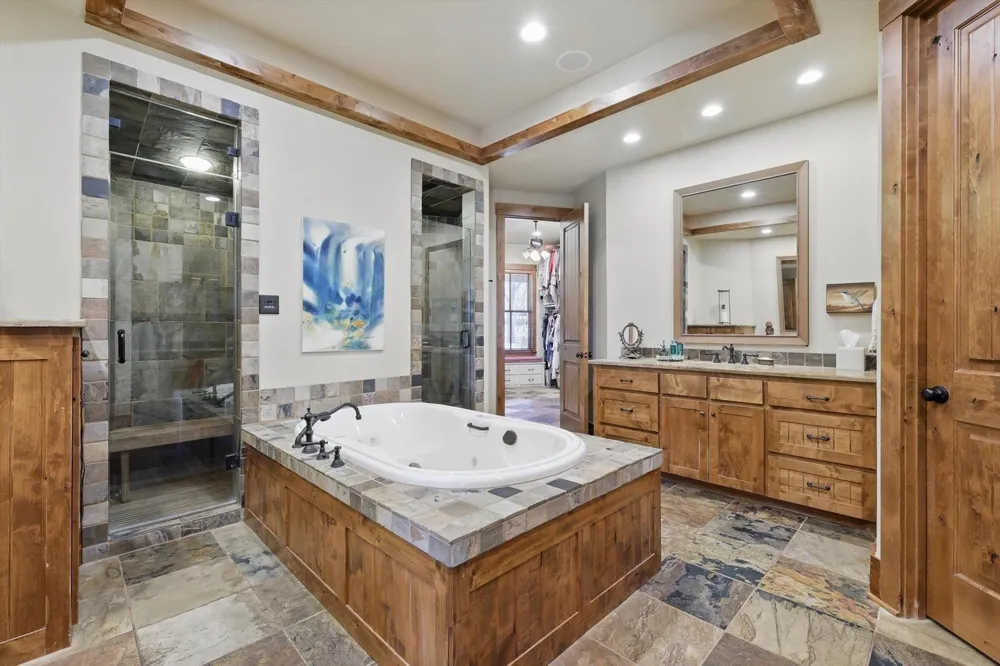 133 E Bozeman Lane Fort Worth, TX 76108
