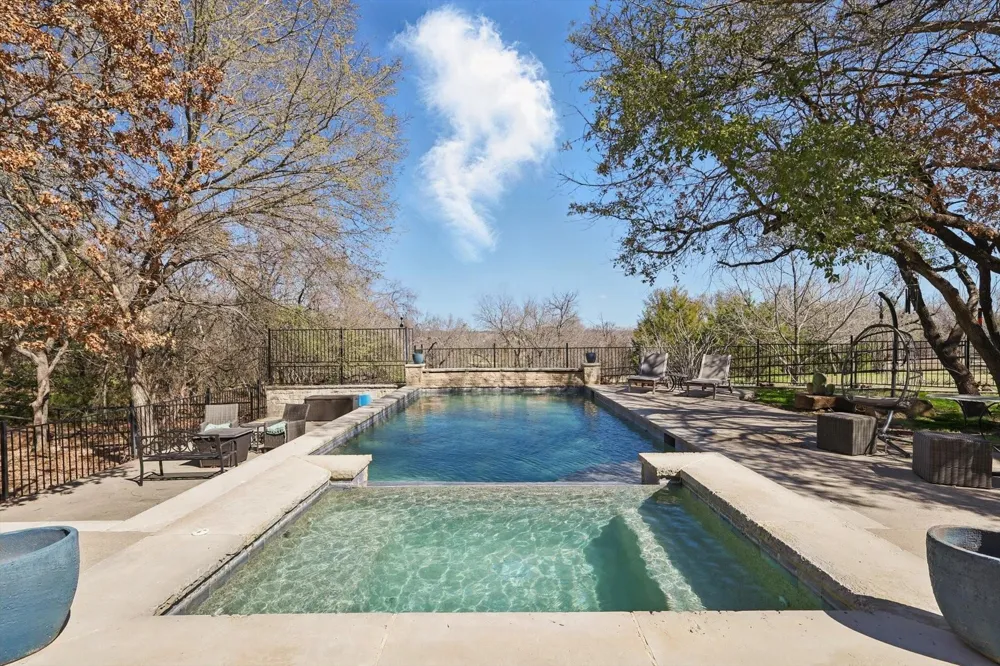 133 E Bozeman Lane Fort Worth, TX 76108