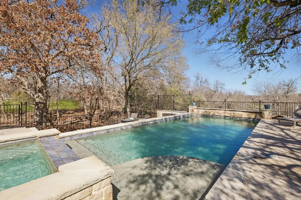 133 E Bozeman Lane Fort Worth, TX 76108