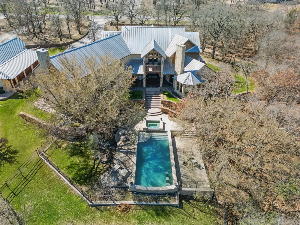 133 E Bozeman Lane Fort Worth, TX 76108
