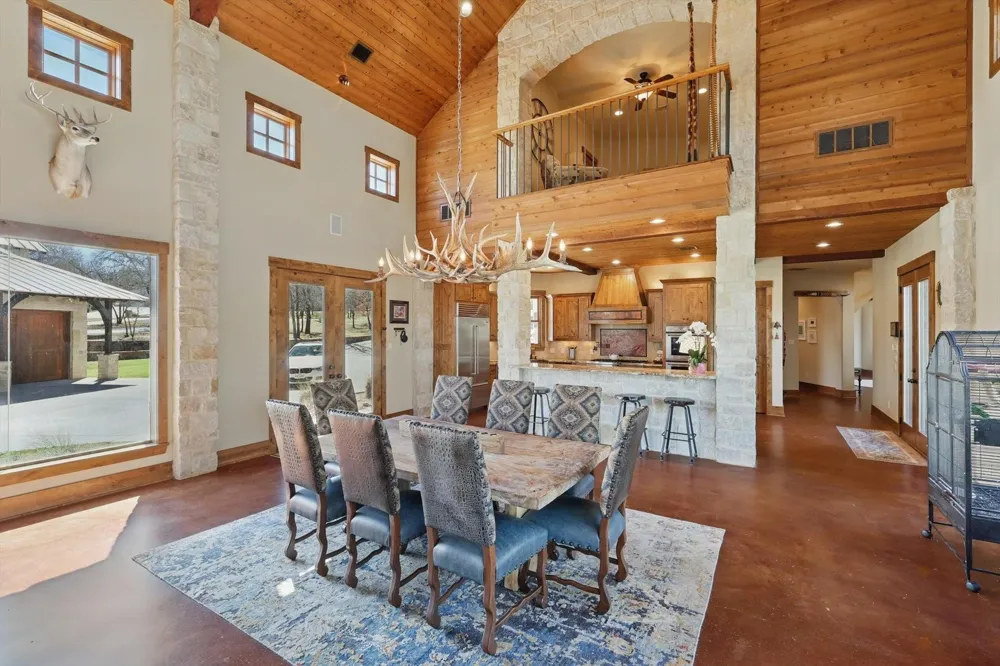133 E Bozeman Lane Fort Worth, TX 76108
