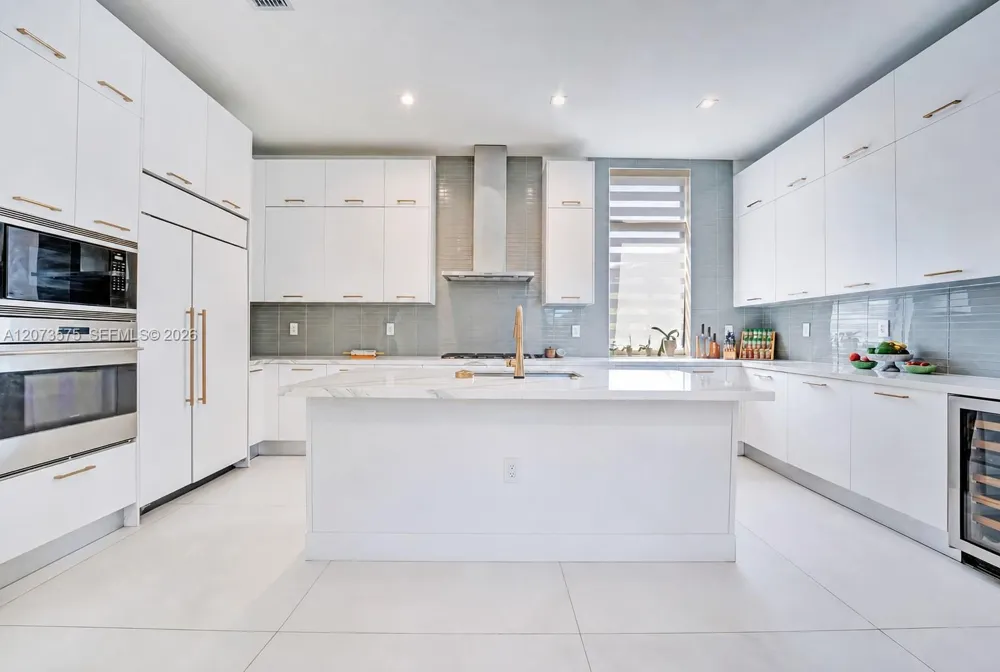 8267 NW 48th St Doral, FL 33166