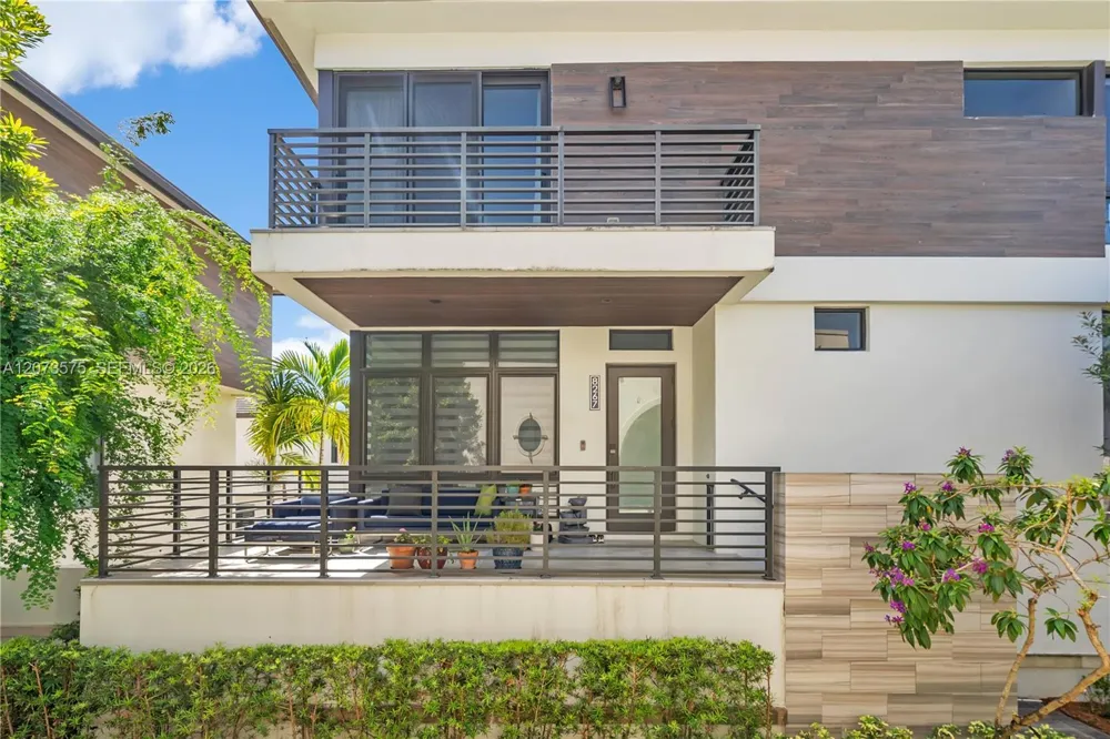 8267 NW 48th St Doral, FL 33166