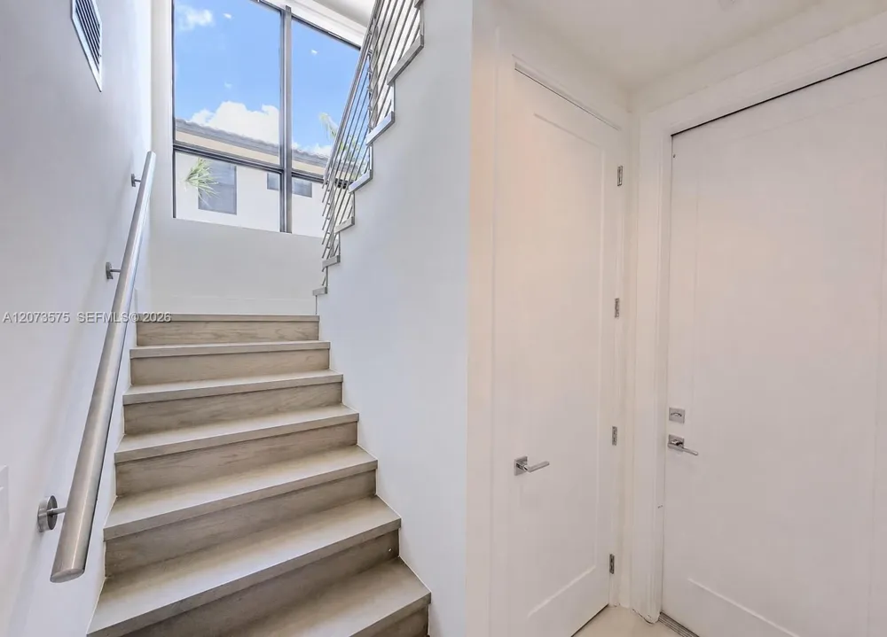 8267 NW 48th St Doral, FL 33166