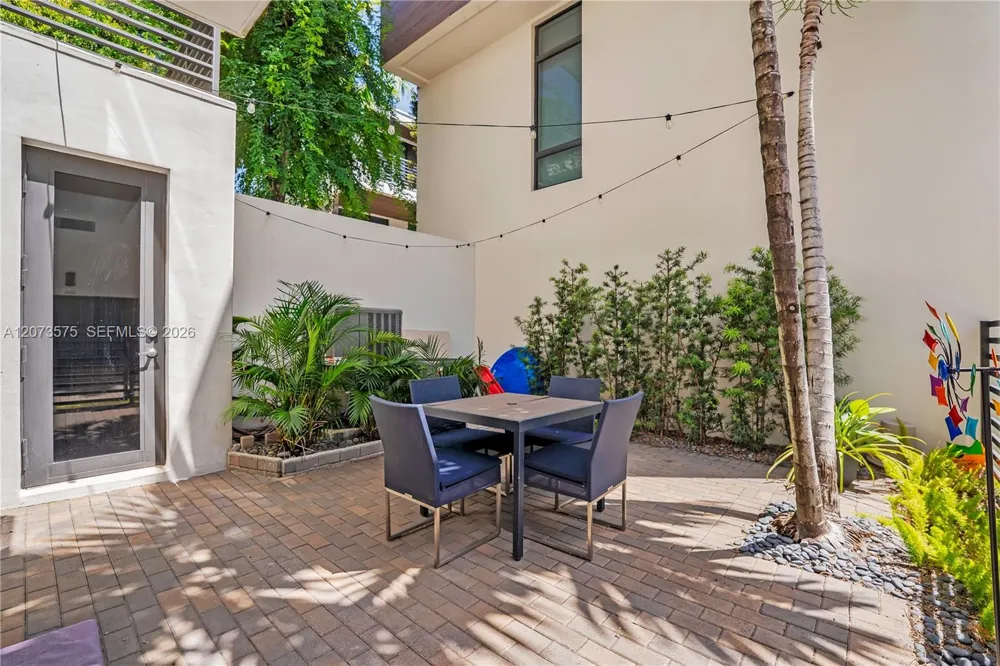 8267 NW 48th St Doral, FL 33166
