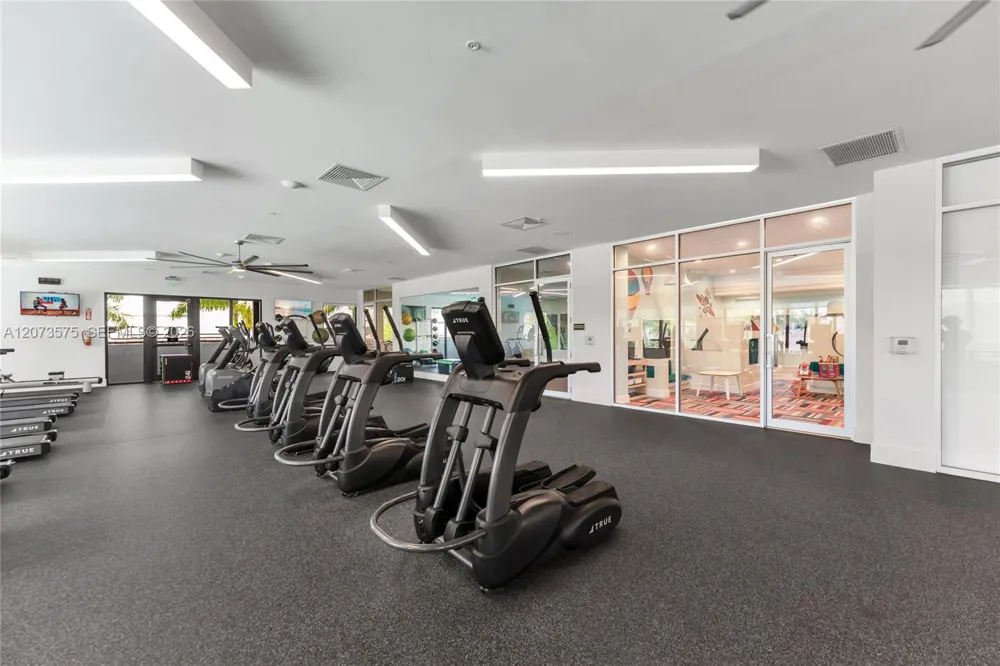 8267 NW 48th St Doral, FL 33166