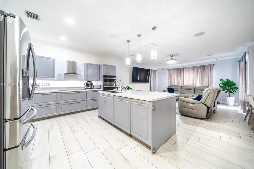 15792 SW 24th St Miramar, FL 33027