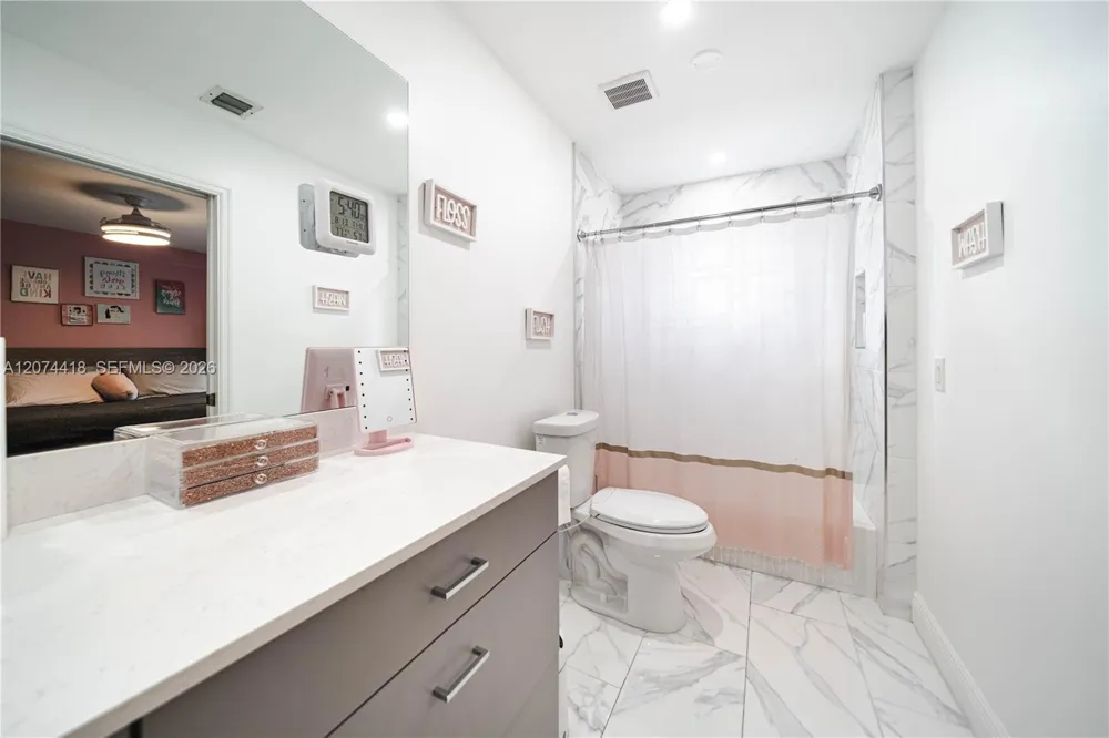 15792 SW 24th St Miramar, FL 33027
