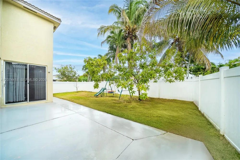 15792 SW 24th St Miramar, FL 33027