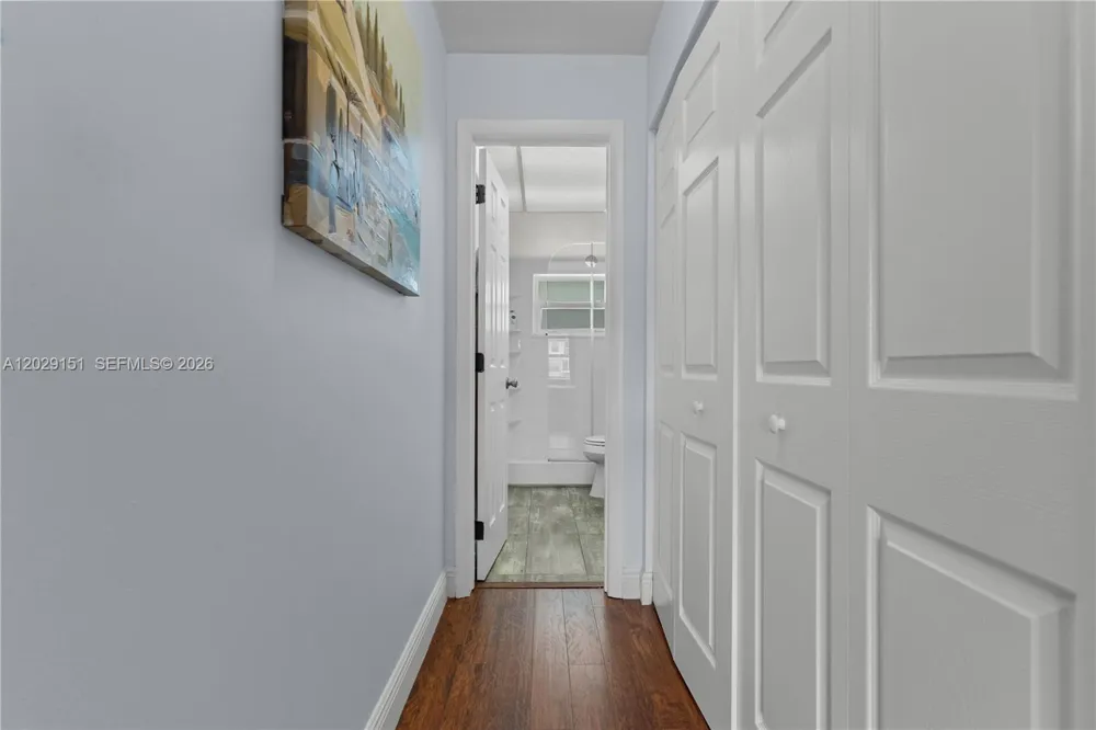 9340 Sunrise Lakes Blvd #209 Sunrise, FL 33322