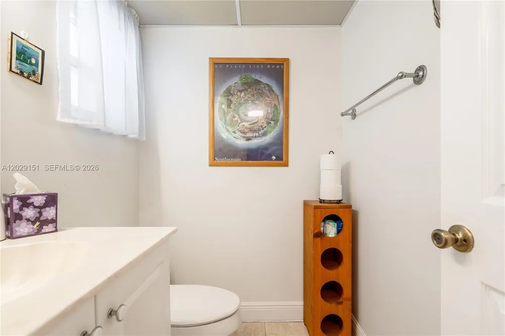 9340 Sunrise Lakes Blvd #209 Sunrise, FL 33322