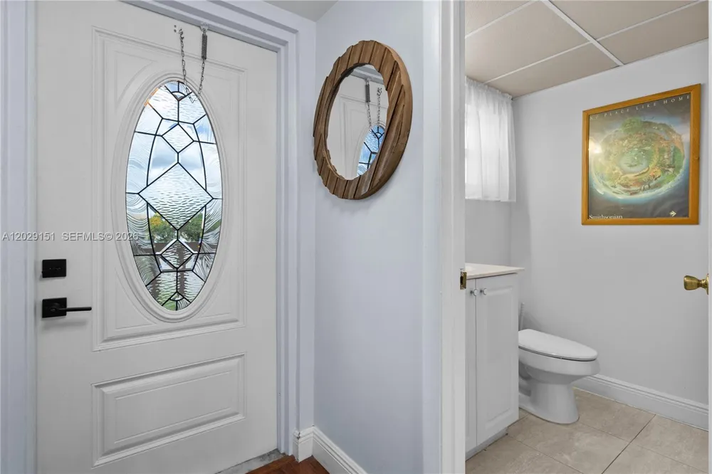 9340 Sunrise Lakes Blvd #209 Sunrise, FL 33322