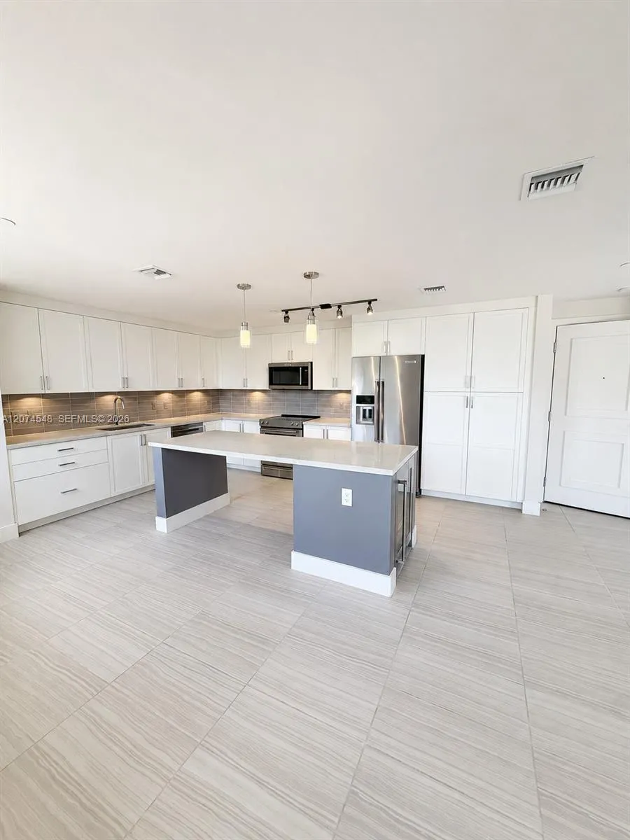215 New River Dr E #310 Fort Lauderdale, FL 33301