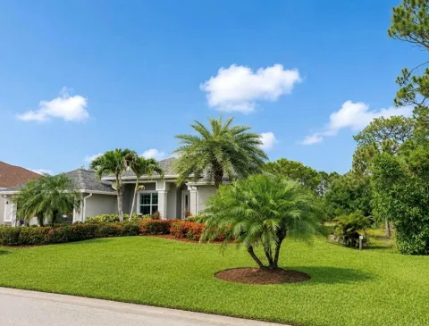 367 SW Vista Lake Drive