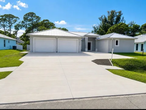 5913 Seagrape Drive