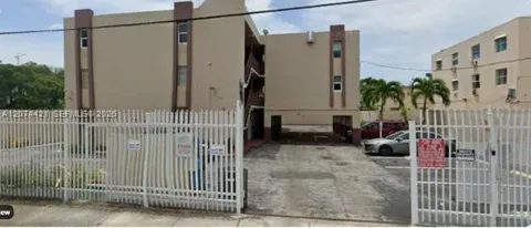 652 NW 3rd St #304