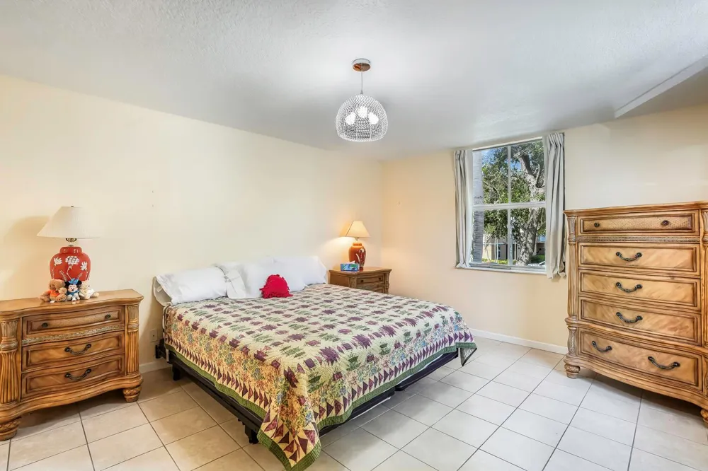 609 E SHERIDAN STREET #208 Dania Beach, FL 33004