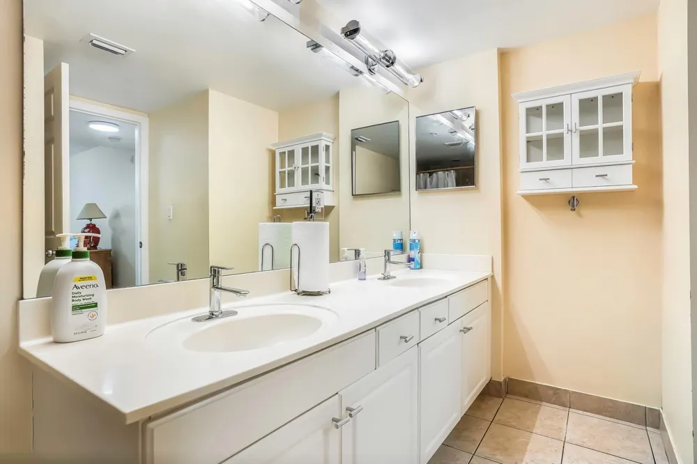 609 E SHERIDAN STREET #208 Dania Beach, FL 33004
