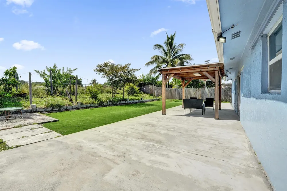 855 NW 80TH TERRACE Margate, FL 33063