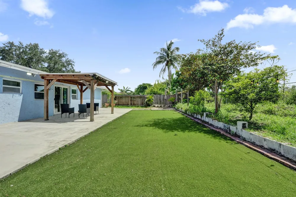 855 NW 80TH TERRACE Margate, FL 33063