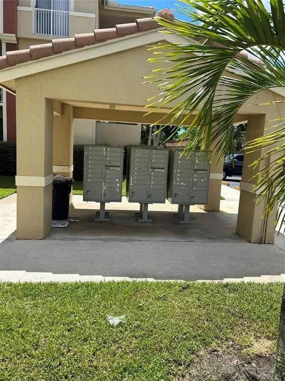 7085 NOVA DRIVE #113 Davie, FL 33317