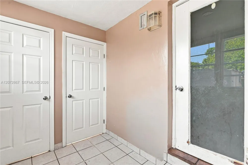 126 SE 4th St Hallandale Beach, FL 33009