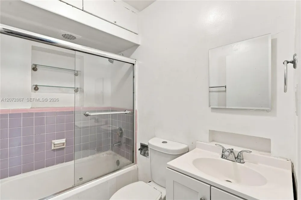 126 SE 4th St Hallandale Beach, FL 33009