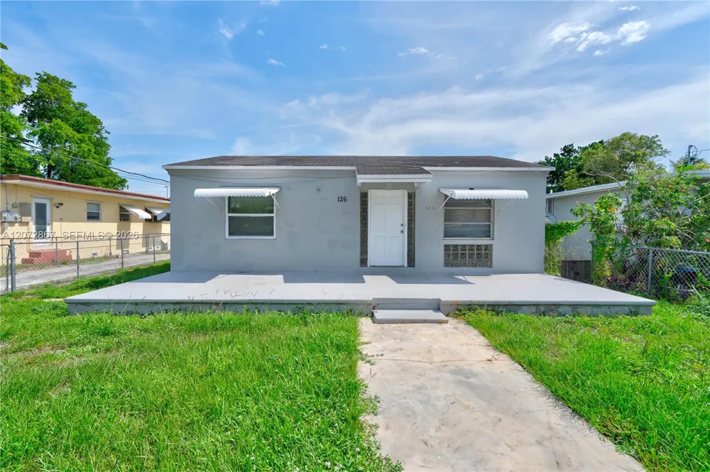 126 SE 4th St Hallandale Beach, FL 33009