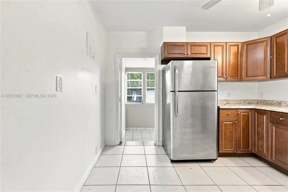 126 SE 4th St Hallandale Beach, FL 33009