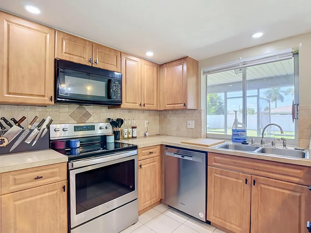 1832 SE Van Loon Terrace Cape Coral, FL 33990
