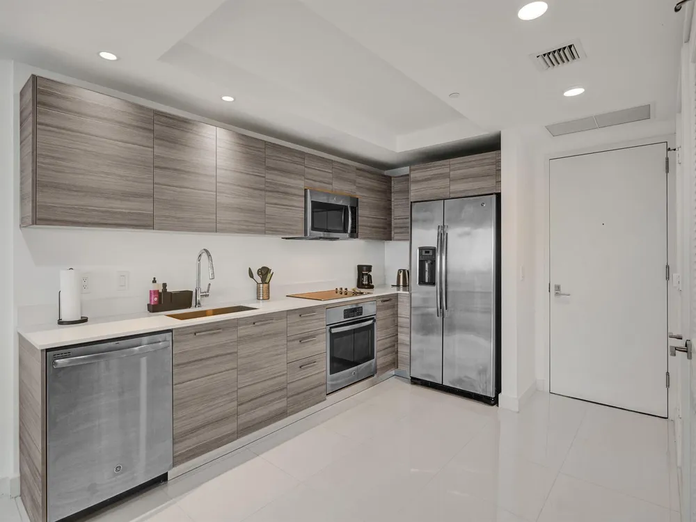 121 NE 34TH STREET #1210 Miami, FL 33137