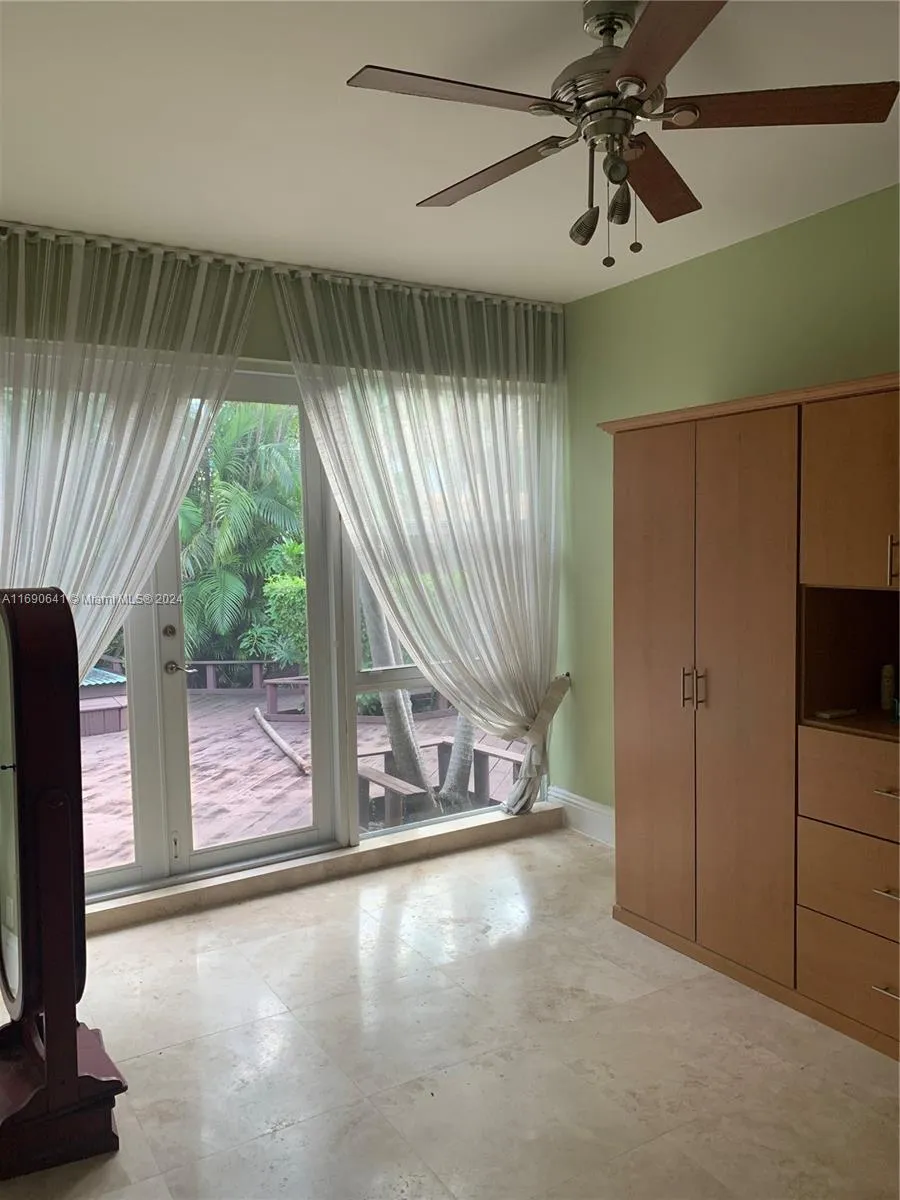 310 191st Ter Sunny Isles Beach, FL 33160