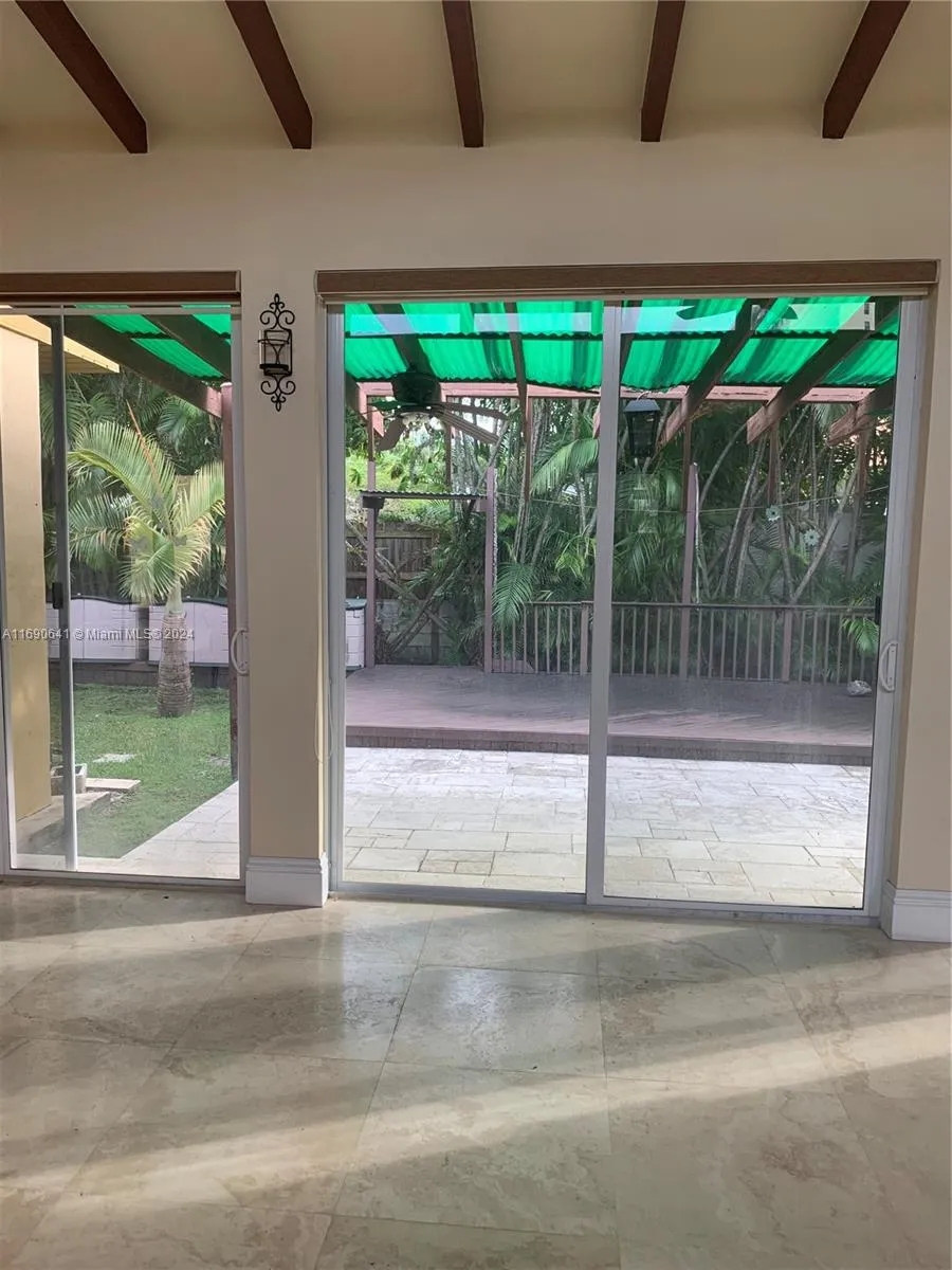 310 191st Ter Sunny Isles Beach, FL 33160