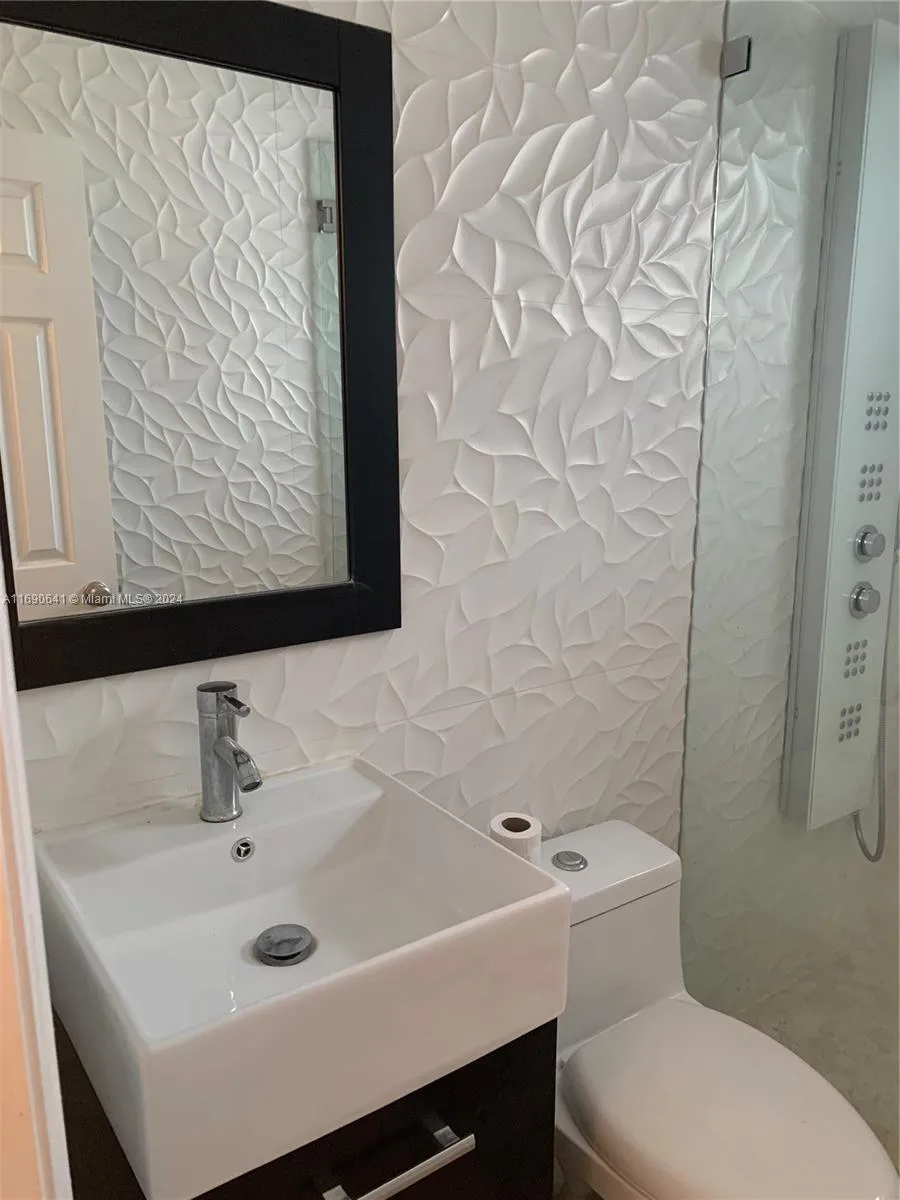 310 191st Ter Sunny Isles Beach, FL 33160