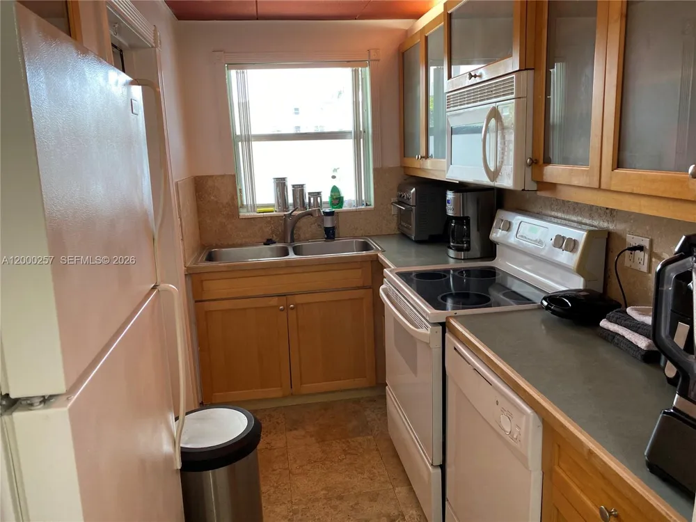 250 Layne Blvd #110 Hallandale Beach, FL 33009