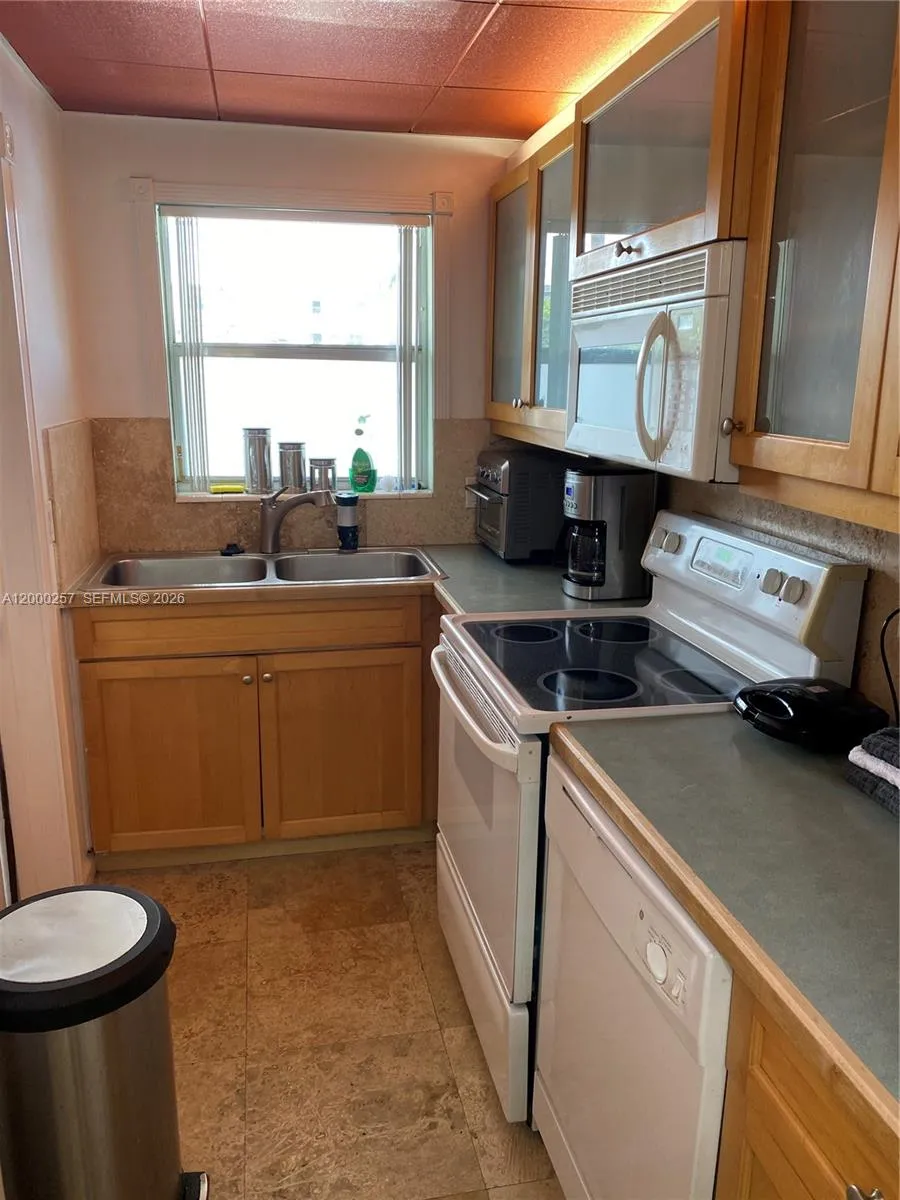 250 Layne Blvd #110 Hallandale Beach, FL 33009