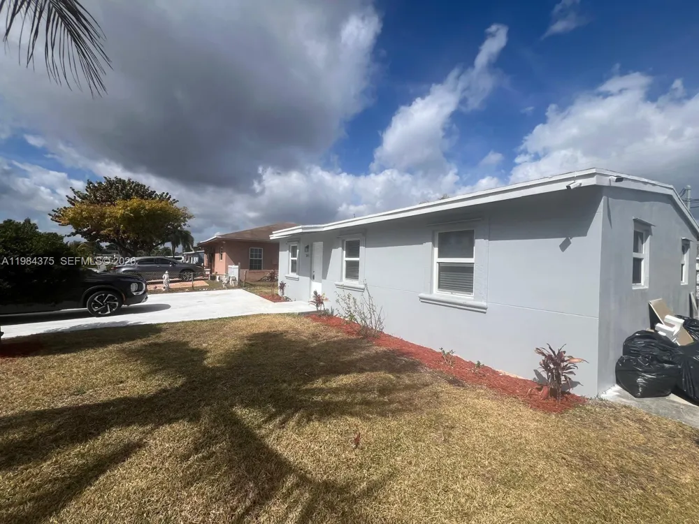 361 NW 16th St Pompano Beach, FL 33060