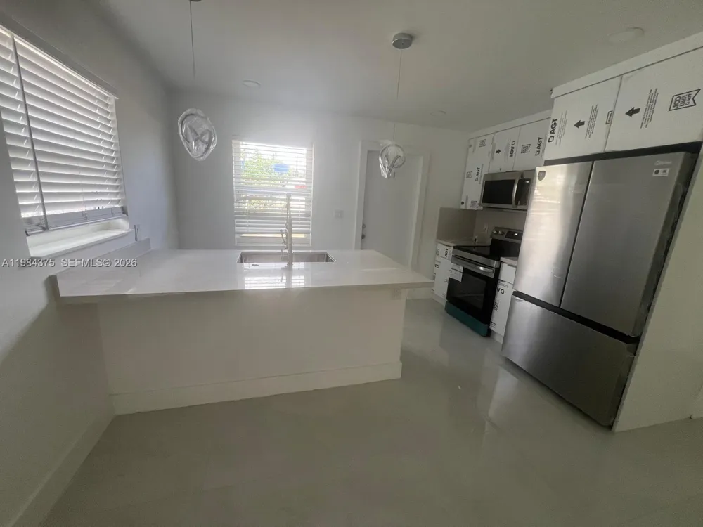 361 NW 16th St Pompano Beach, FL 33060