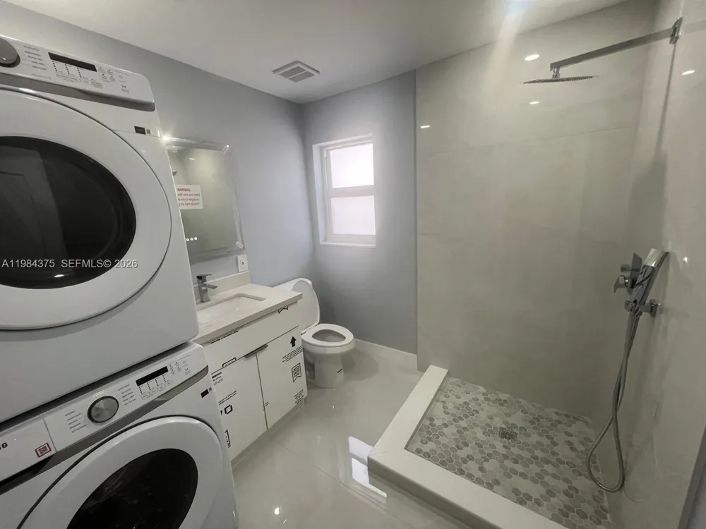 361 NW 16th St Pompano Beach, FL 33060