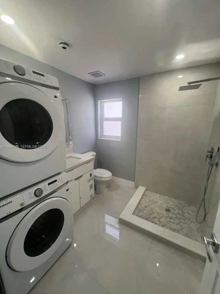 361 NW 16th St Pompano Beach, FL 33060