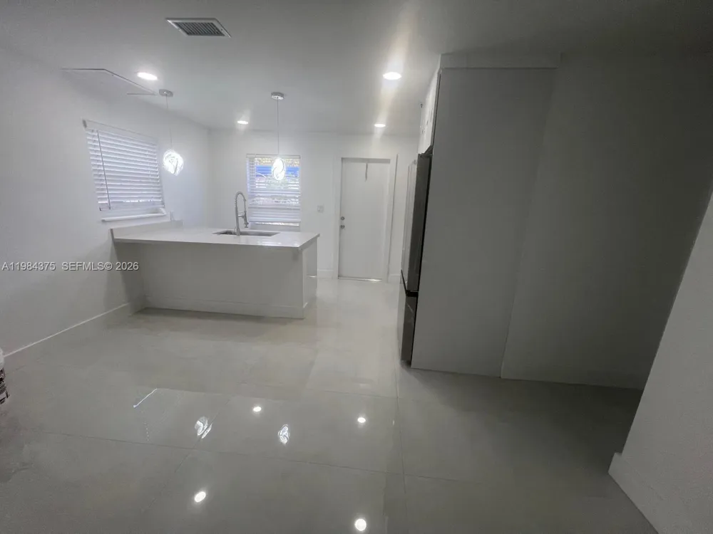 361 NW 16th St Pompano Beach, FL 33060