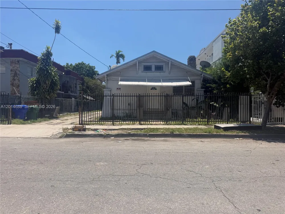 1236 NW 5th St Miami, FL 33125
