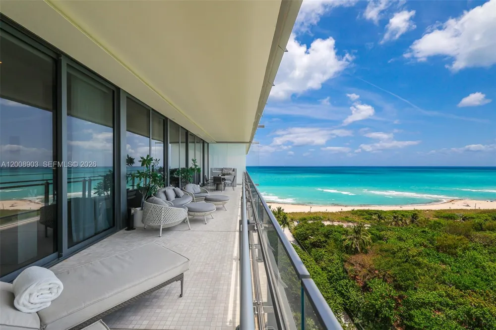 8701 Collins Ave #904 Miami Beach, FL 33154