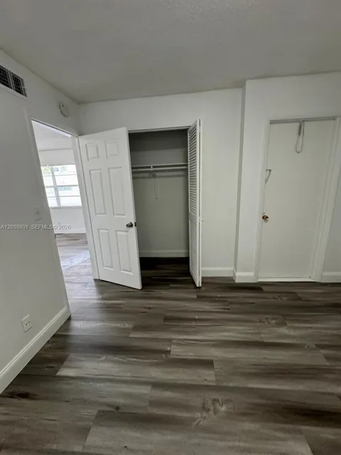 2435 Van Buren St #APT 2B