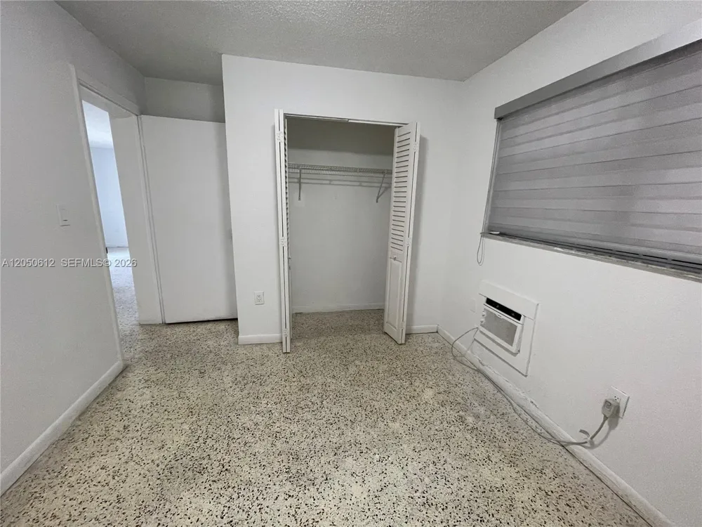 142 SW 18th Ave #19 Miami, FL 33135