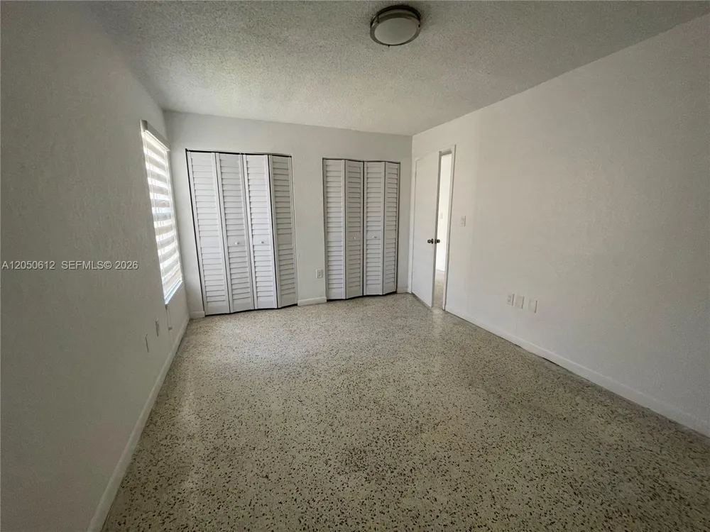142 SW 18th Ave #19 Miami, FL 33135