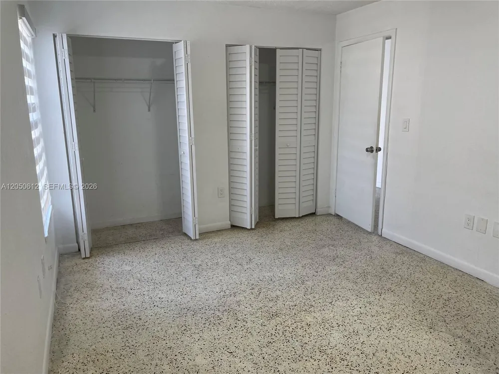 142 SW 18th Ave #19 Miami, FL 33135