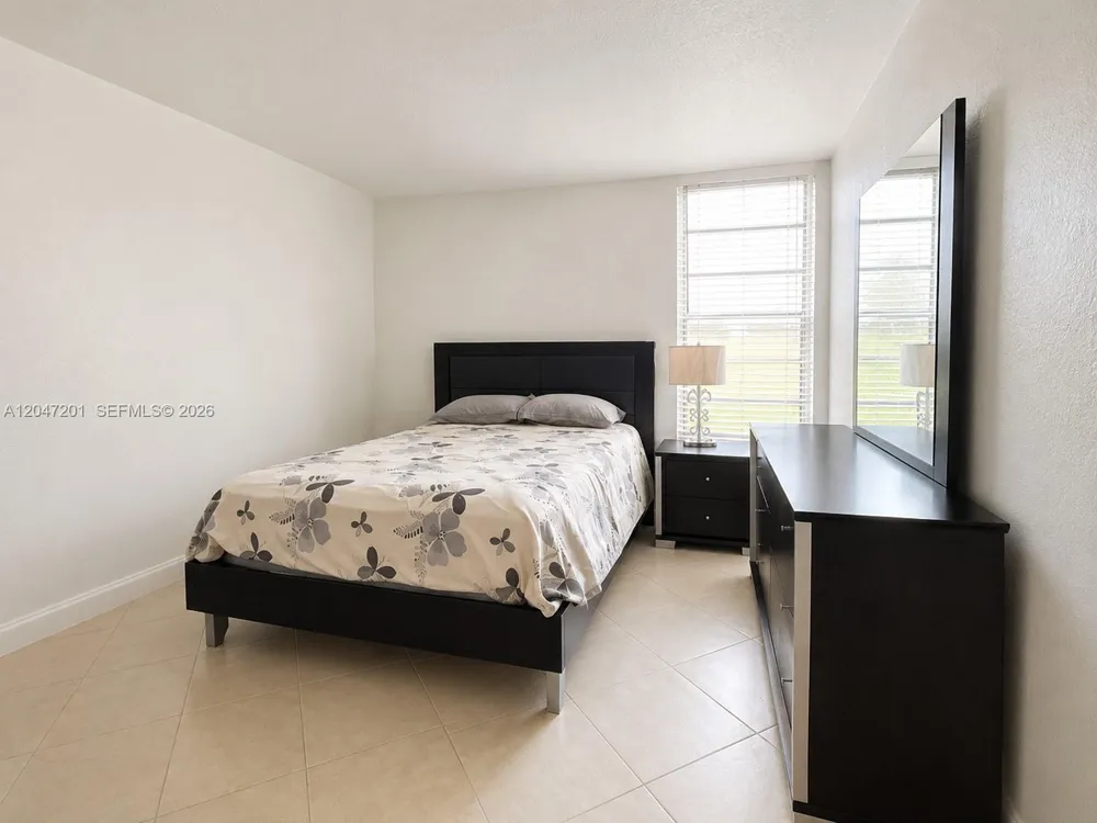 8870 Fontainebleau Blvd #106 Miami, FL 33172